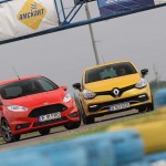 Ford Fiesta ST vs Renault Clio RS