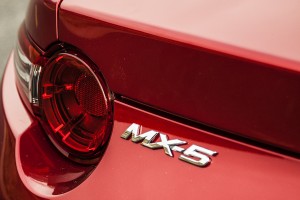 Mazda_MX5_Nissan_370Z_Nismo_AutoExpert 