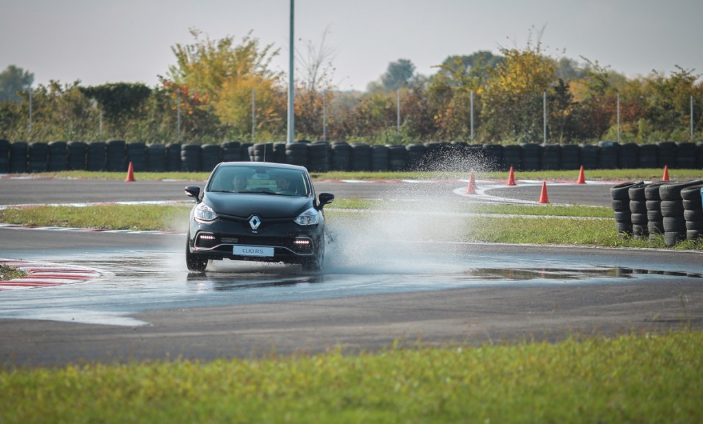 Renault RS Experience  AutoExpert (16)