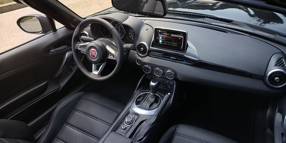 2017 Fiat 124 Spider interior