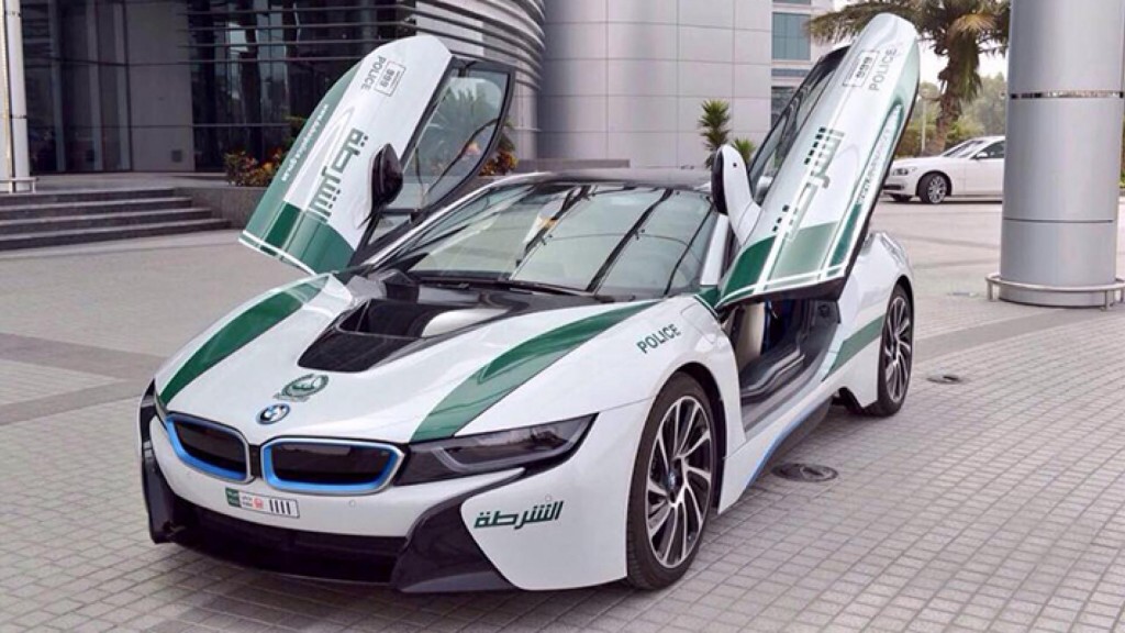 BMW i8 mașini de poliție