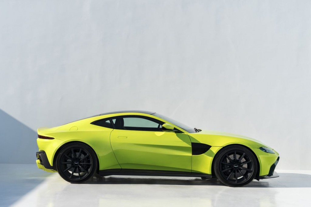 aston-martin-vantage (25)