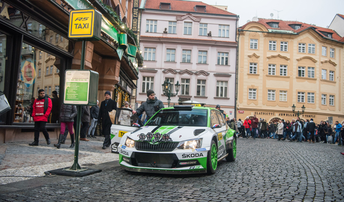 Skoda Fabia R5 taxi Praga