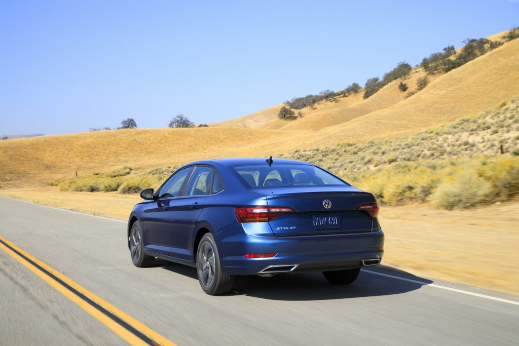 Volkswagen Jetta 2019 (9)