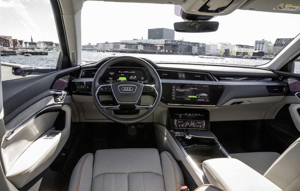 Audi e-tron interior (12)