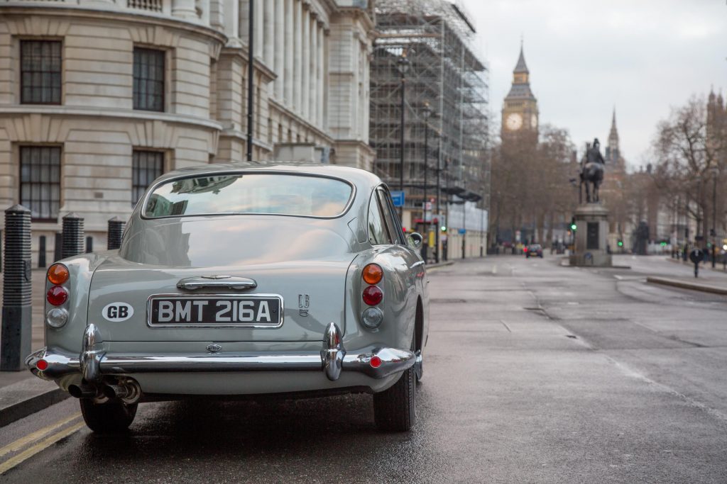 James Bond Aston Martin DB5 (3)