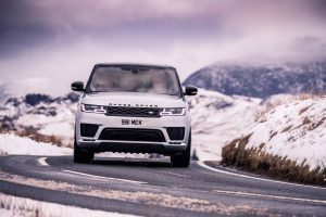 Range Rover Sport HST - motor nou, sistem mild hybrid și compresor electric