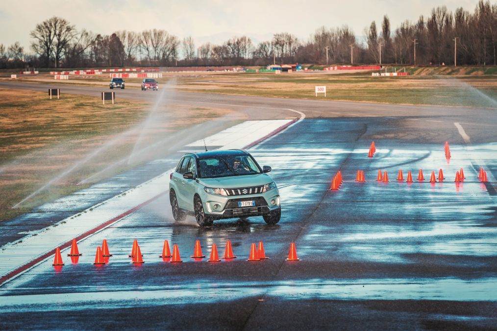 test stabilitate SUV mici 2019 Dacia Duster