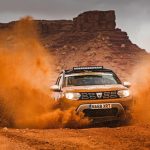 Dacia Duster in desert Autocar.co (4)