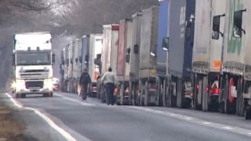 https://www.b1.ro/stiri/eveniment/transportatorii-ameninta-cu-ample-proteste-la-frontiera-cu-ungaria-303716.html