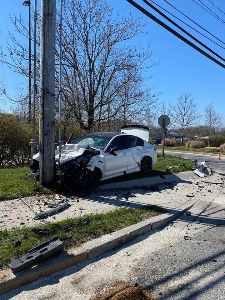 Un BMW M5 F90 nou făcut praf după numai 11 km