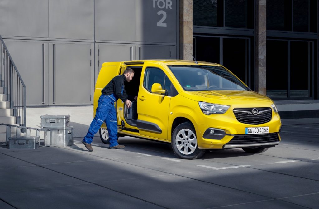 Opel Combo-e Cargo autoexpert.ro