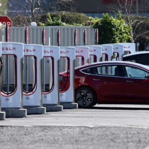 Tesla Supercharger mașini electrice