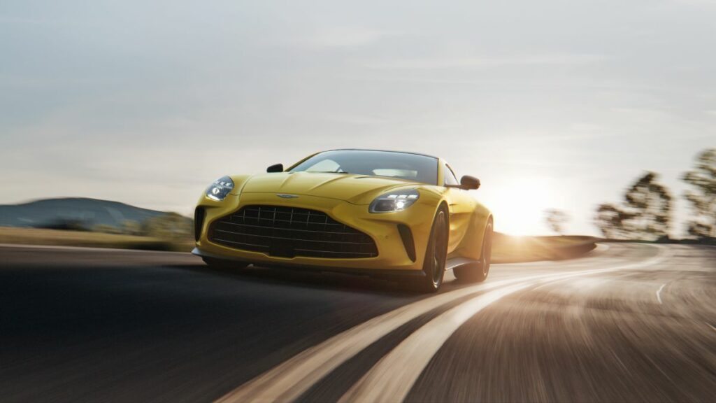 Aston Martin Vantage 2024 AutoExpert.ro