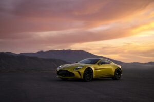 Aston Martin Vantage_21