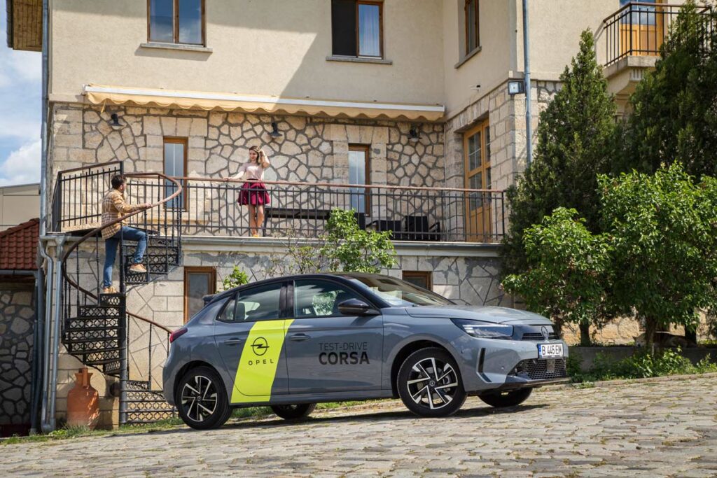 Opel Corsa - Ea și el - AutoExpert.ro