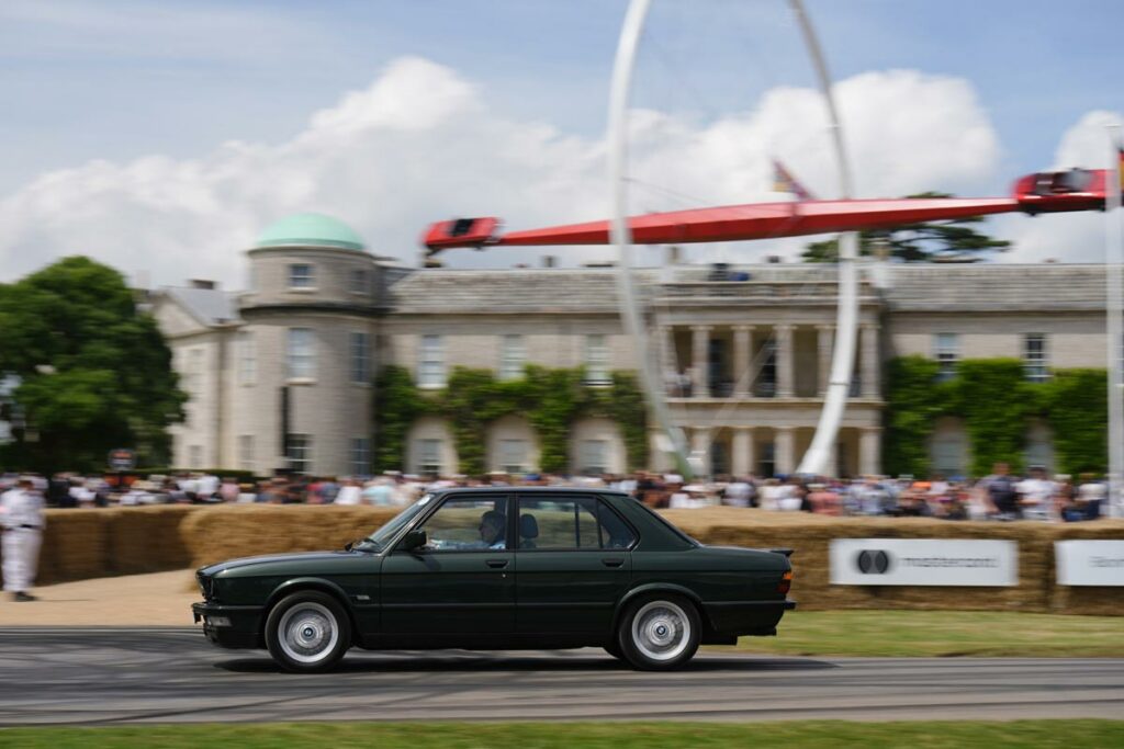 BMW-M5_E28 AutoExpert